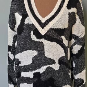 Nine West Black and White V-Neck Sweater